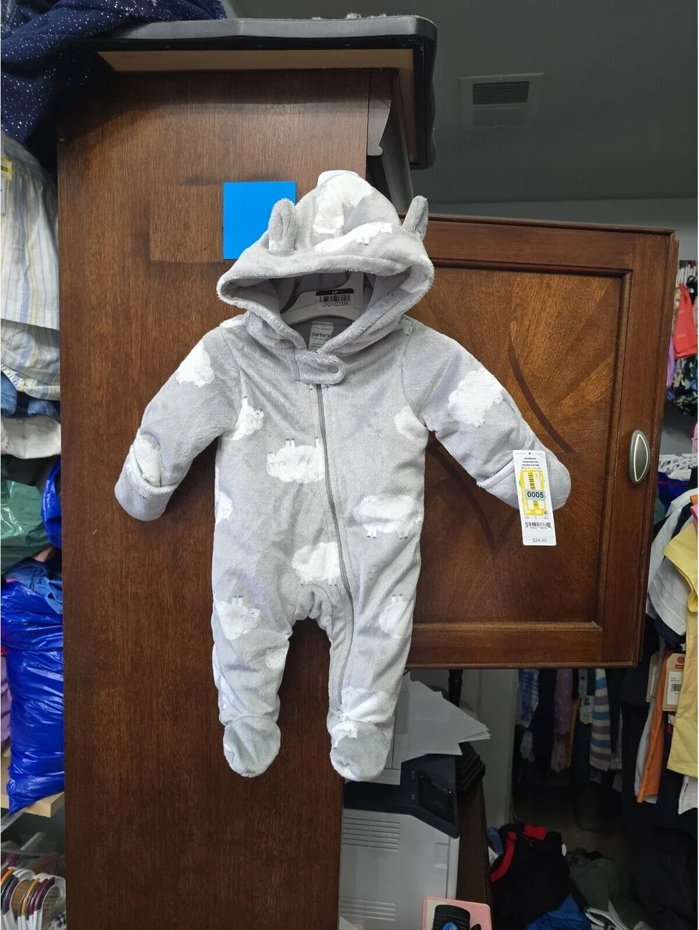 Newborn brand new baby snow suit from carter's item 5G2
